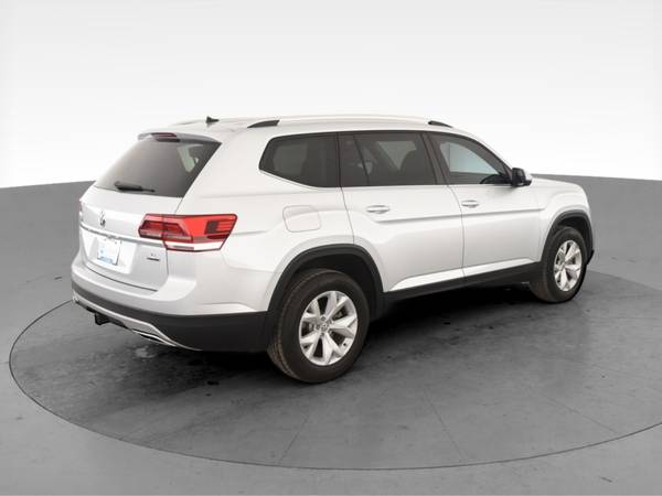 2019 VW Volkswagen Atlas SE 4Motion Sport Utility 4D suv Silver for sale in Chatham, IL – photo 11