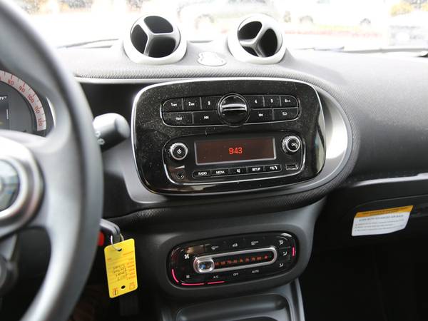 2017 Smart Fortwo Passion Hatchback, Auto, 3-Cyl Turbo, ONLY 2k... for sale in Pearl City, HI – photo 15