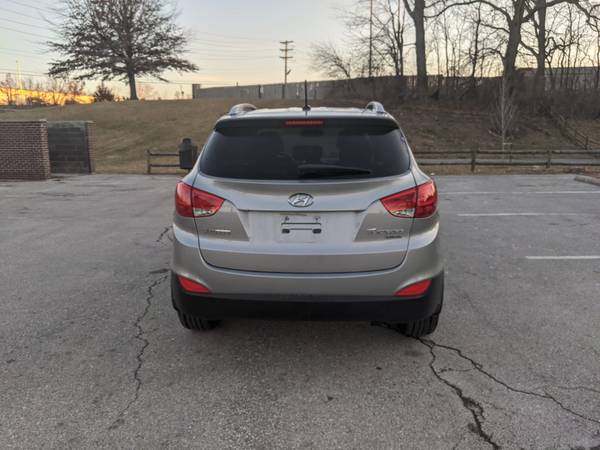 2011 HYUNDAI TUCSON GLS - - by dealer - vehicle for sale in Merriam, MO – photo 5