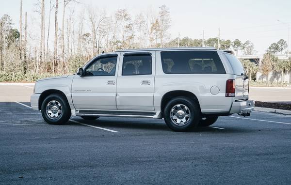 2006 Cadillac Escalade ESV AWD Super Clean Southern No Salt - cars &... for sale in Tallahassee, FL – photo 3