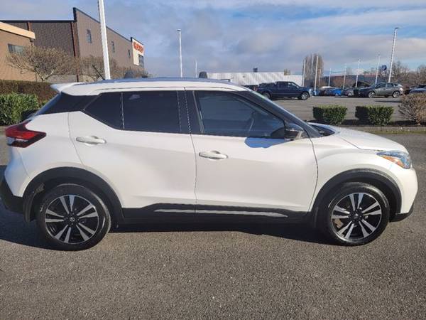 2018 Nissan Kicks Sr - - by dealer - vehicle for sale in Burlington, WA – photo 6