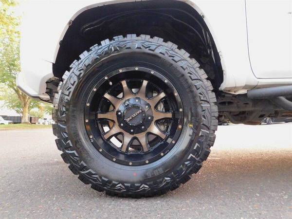 2016 Toyota Tacoma SR5 V6 Double Cab 4X4 / LIFTED w/ NEW 33 MUD TIRE... for sale in Portland, OR – photo 23