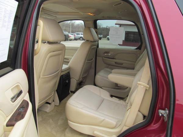 2007 Cadillac Escalade 7 passenger SUV (REDUCED) - cars & trucks -... for sale in Council Bluffs, IA – photo 7