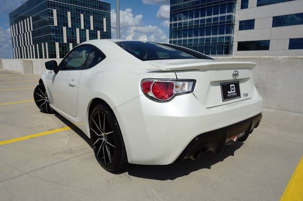 2015 Scion FR-S *(( 6 SPEED MANUAL FRS ))* Pearl White !! for sale in Austin, TX – photo 9