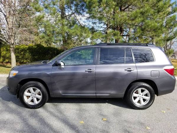 2010 TOYOTA HIGHLANDER AWD 4DR SUV ONE OWNER, CLEAN CARFAX - cars &... for sale in Newburyport, MA – photo 6