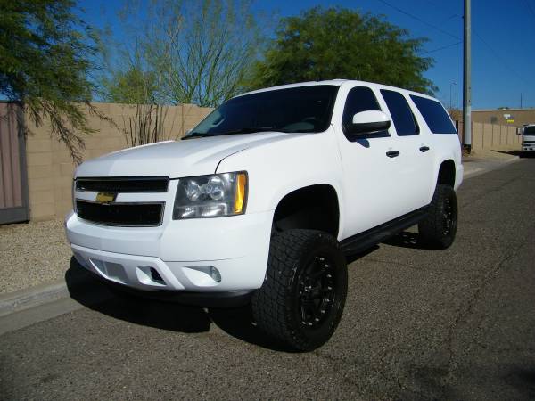 2011 Chevy Suburban 2500 LT, RUST FREE 4x4, Carfax, 1 OWNER,... for sale in Phoenix, AZ – photo 15