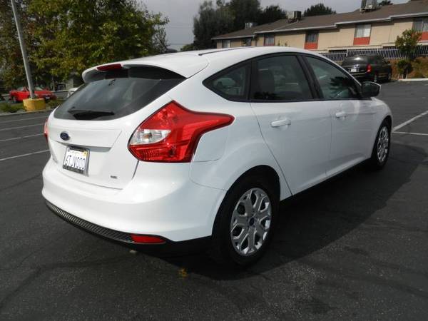 2012 Ford Focus SE Hatchback, 5 Speed Manual - cars & trucks - by... for sale in Altadena, CA – photo 9
