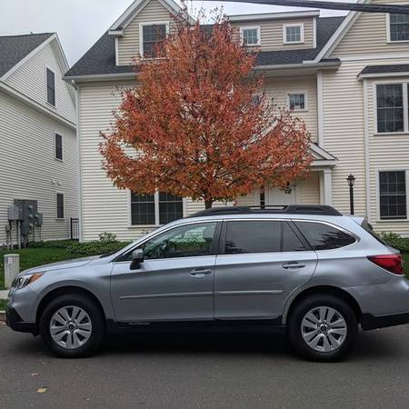 2016 Subaru Outback 2.5i Premium Wagon 4D - cars & trucks - by owner... for sale in Norwalk, NY – photo 8