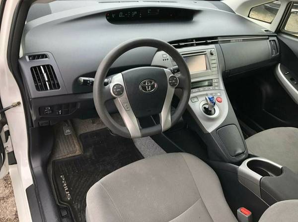2014 Toyota Prius 94, 401 miles for sale in Downers Grove, IL – photo 4