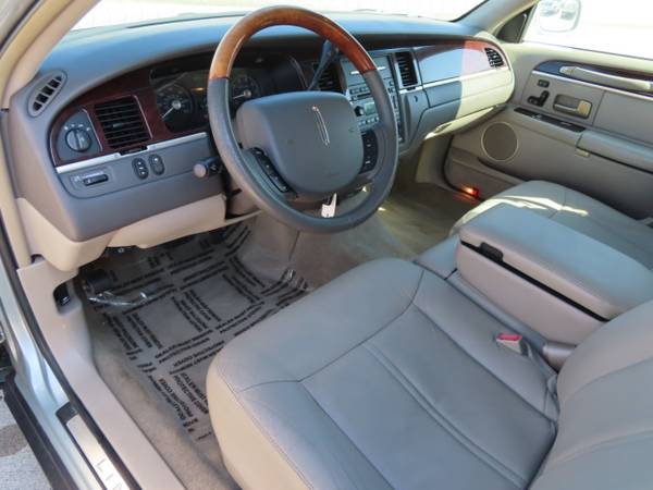 *** 2007 LINCOLN TOWN CAR SIGNATURE LIMITED **ONLY 50K MILES** TOWNCAR for sale in Humble , TX – photo 23