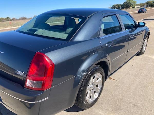 2007 Chrysler 300 4dr Sdn 300 Touring RWD Low Miles! - cars & trucks... for sale in Killeen, TX – photo 5