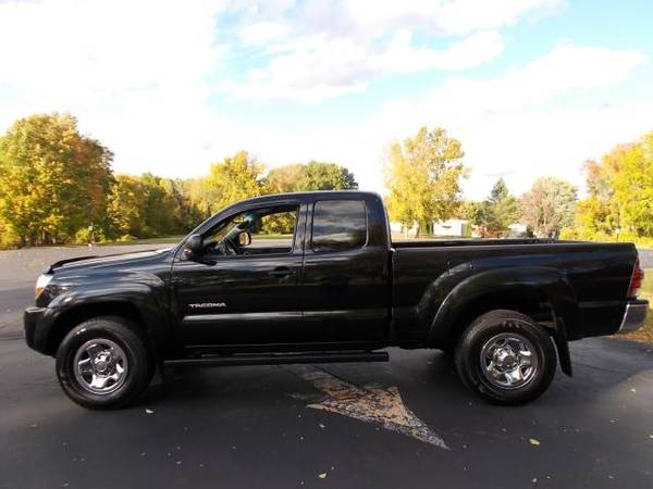 2009 Toyota Tacoma 2WD Access I4 MT PreRunner (Natl) - cars & trucks... for sale in Cohoes, NY – photo 4
