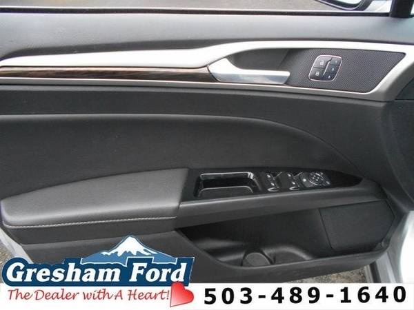 2016 Ford Fusion Energi Electric SE Luxury Sedan for sale in Gresham, OR – photo 5
