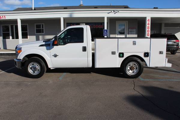 2015 Ford F-250 XL Super Duty Regular Cab Service Box One Owner for sale in Mount Clemens, MI – photo 3