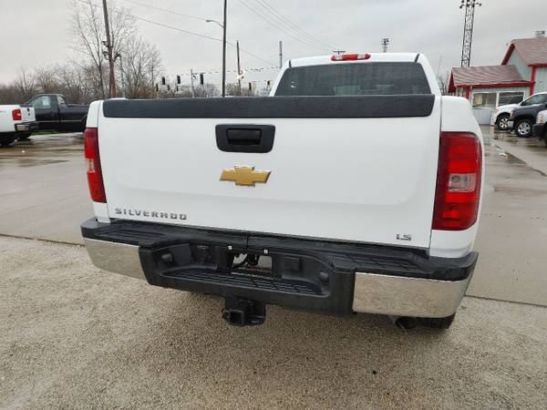 2013 CHEVY SILVERADO 2500HD CREW CAB LONG BED 4x4 - cars & trucks -... for sale in Decatur, IN – photo 13