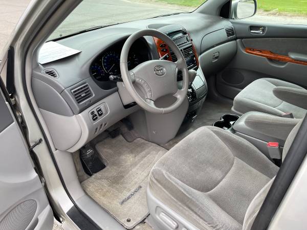 2010 TOYOTA SIENNA SEATS 8 - - by dealer - vehicle for sale in Carlisle, IA – photo 11