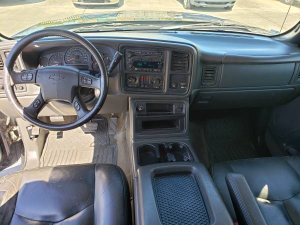 2005 Chevrolet Silverado 2500 HD 4X4 - - by dealer for sale in Indianapolis, IN – photo 10