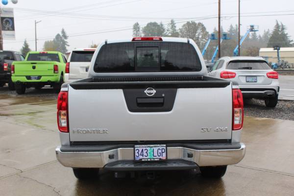 2019 Nissan FRONTIER CREW CAB 4x4 4WD SV 5 FT Truck - cars & trucks... for sale in Hillsboro, OR – photo 4