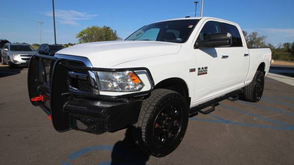 2015 Ram 2500 SLT ** Good Looking Crew Cab * Clean Carfax ** for sale in Troy, MO – photo 3