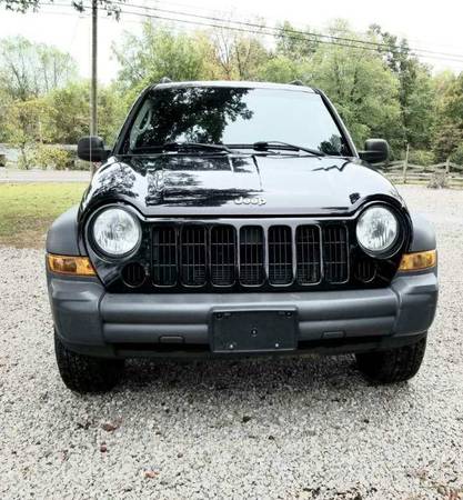 Jeep liberty 144000 4x4 for sale in Jamestown, TN – photo 2