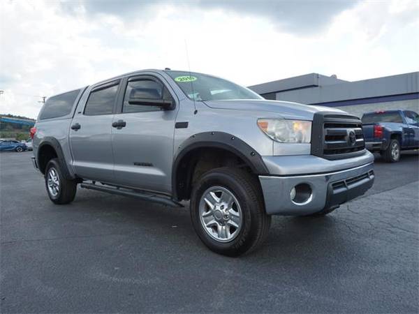 2010 Toyota Tundra truck SR5 - Silver for sale in Beckley, WV – photo 2