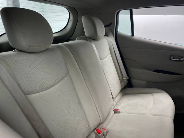 2016 Nissan LEAF SV Hatchback 4D hatchback White - FINANCE ONLINE -... for sale in Palmdale, CA – photo 21