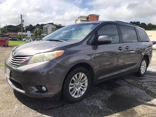 ♛ ♛ 2011 Toyota Sienna ♛ ♛ - cars & trucks - by dealer for sale in Other, Other – photo 2