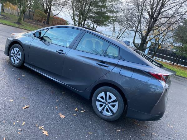 2018 Toyota Prius Four - cars & trucks - by owner - vehicle... for sale in Riverton, NJ – photo 3