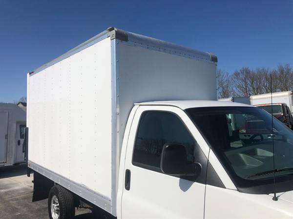 2016 Chevrolet Express Cutaway 3500 12 Box Van - - by for sale in Lancaster, PA – photo 23