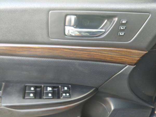 2014 Subaru Outback 2 5 Limited AWD Leather HEADREST REAR DVD for sale in Okeechobee, FL – photo 14