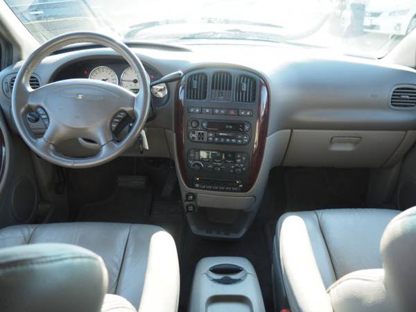 2003 Chrysler Town & Country Limited - - by dealer for sale in Inver Grove Heights, MN – photo 12