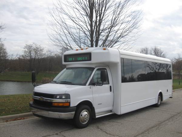 BUS 2014 CHEVY EXPRESS CUTAWAY - cars & trucks - by owner - vehicle... for sale in Gurnee, IL – photo 3