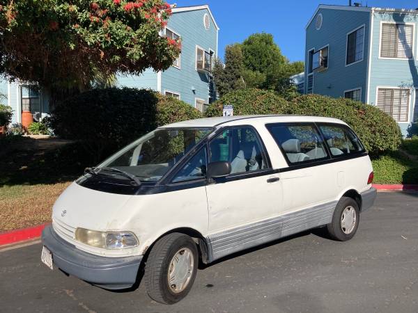 Toyota Previa 1991 - cars & trucks - by owner - vehicle automotive... for sale in Carlsbad, CA – photo 2