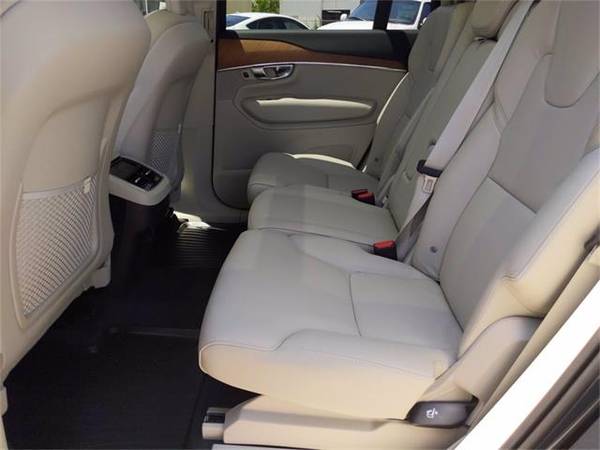 2021 Volvo XC90 T5 Momentum - SUV - - by dealer for sale in Naples, FL – photo 14