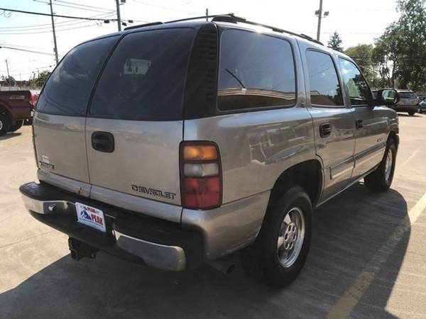2000 *Chevrolet* *Tahoe* *LS* - cars & trucks - by dealer - vehicle... for sale in Medina, OH – photo 8