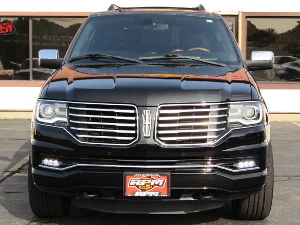 2017 Lincoln Navigator AWD - Low Miles! Loaded! - cars & trucks - by... for sale in New Glarus, WI – photo 7