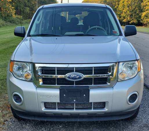 2011 Ford Escape xls SUV fwd 5spd manual 78,000 1 owner clean for sale in WEBSTER, NY – photo 8