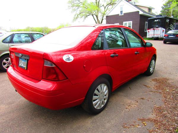 2007 Ford Focus 4dr Sdn SE - - by dealer - vehicle for sale in Lino Lakes, MN – photo 4
