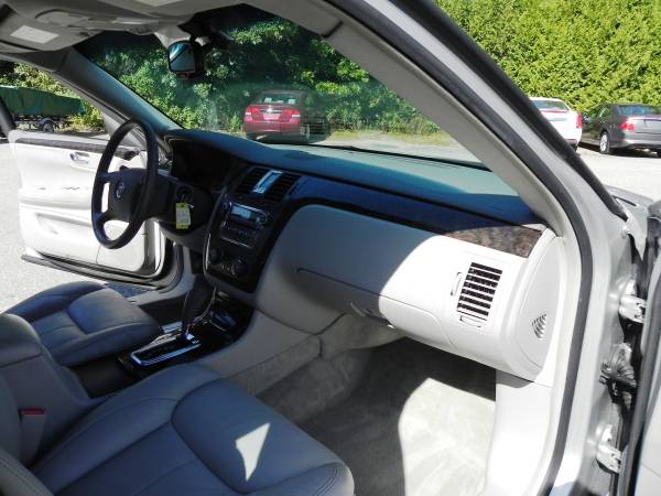 2010 CADILLAC DTS for sale in Granby, MA – photo 20