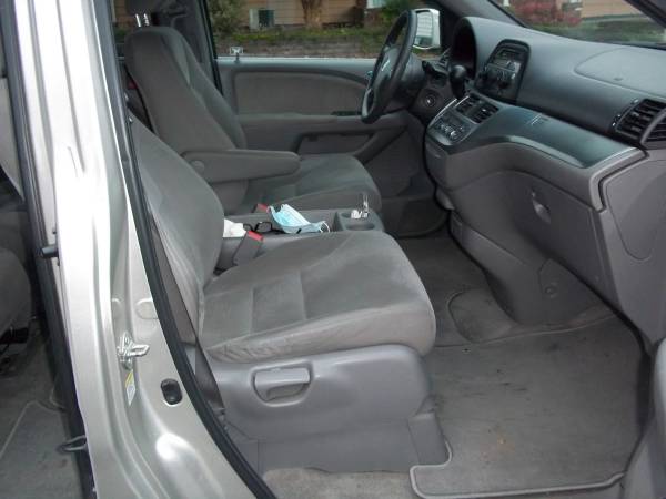 2008 HONDA ODYSSEY 8 SEATS!!! - cars & trucks - by owner - vehicle... for sale in Medford, OR – photo 8