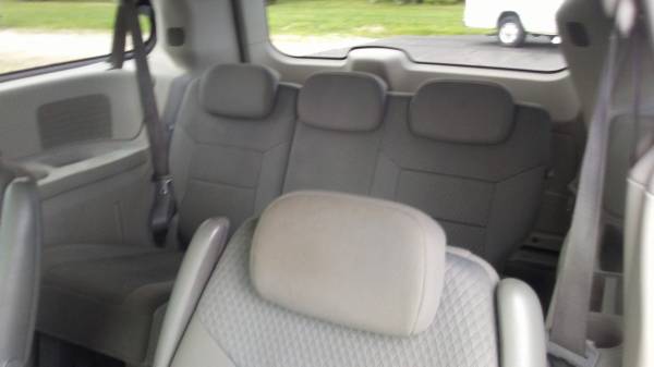 2009 Chrysler Town & Country with Overhead DVD Player for sale in Springfield, IL – photo 12