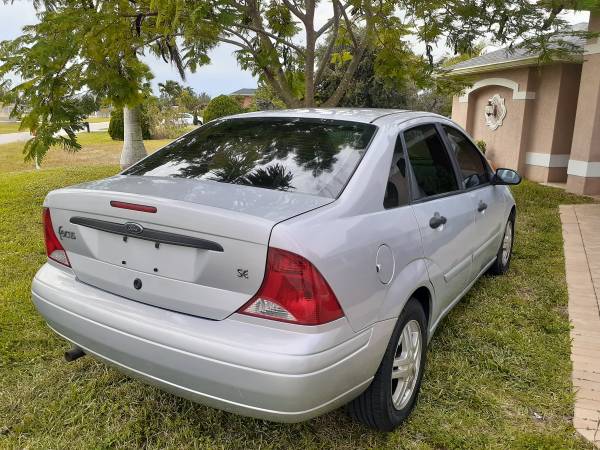Ford Focus 5 speed manual shift 78k miles - cars & trucks - by owner... for sale in Cape Coral, FL – photo 5