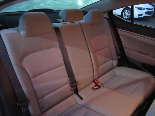 2017 Hyundai Elantra SE 4dr Sedan (US midyear release) - CASH OR... for sale in Morrisville, PA – photo 14