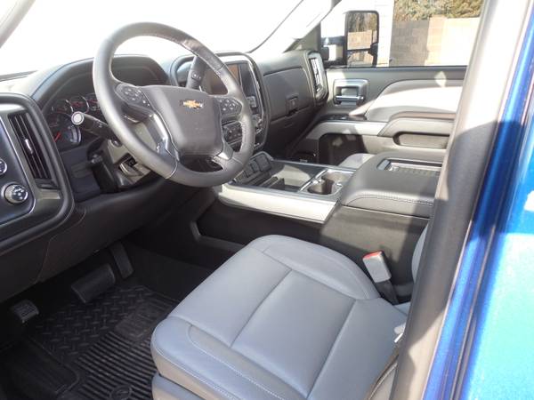 2018 Chevrolet Silverado HD Crew Cab 4x4 Duramax - cars & trucks -... for sale in Kennewick, WA – photo 3