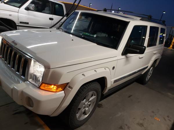 2008 Jeep Commander - cars & trucks - by owner - vehicle automotive... for sale in Casper, WY – photo 2