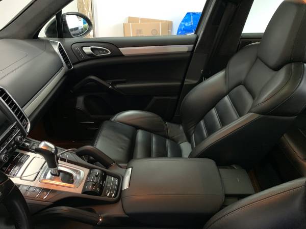 2013 Porsche Cayenne Turbo - cars & trucks - by owner - vehicle... for sale in Hinsdale, IL – photo 6