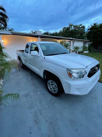 2015 Toyota Tacoma Extended cab - cars & trucks - by owner - vehicle... for sale in Miami, FL – photo 2