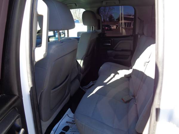 2015 Chevrolet Silverado 3500HD 4X4 DUALLY FLATBED RUST FREE for sale in Loyal, MI – photo 9