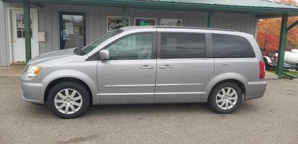 2013 CHRYSLER TOWN AND COUNTRY**STO-N-GO** - cars & trucks - by... for sale in LAKEVIEW, MI – photo 3