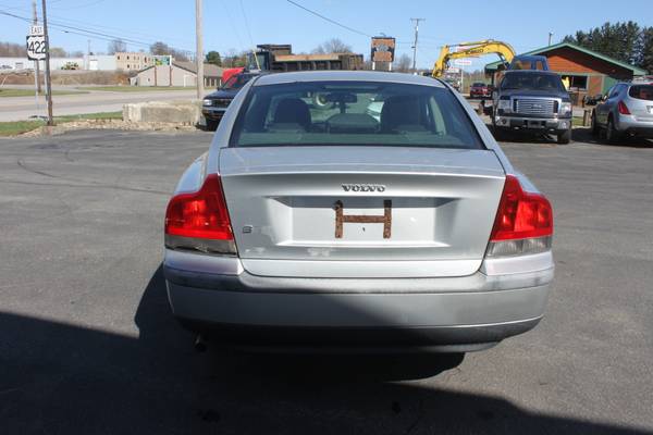 2004 Volvo S60 - - by dealer - vehicle automotive sale for sale in New Castle, OH – photo 7